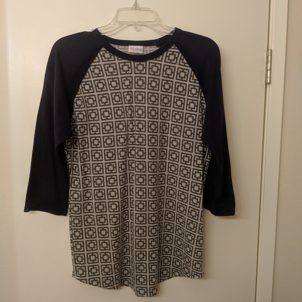 Lularoe Randy tee